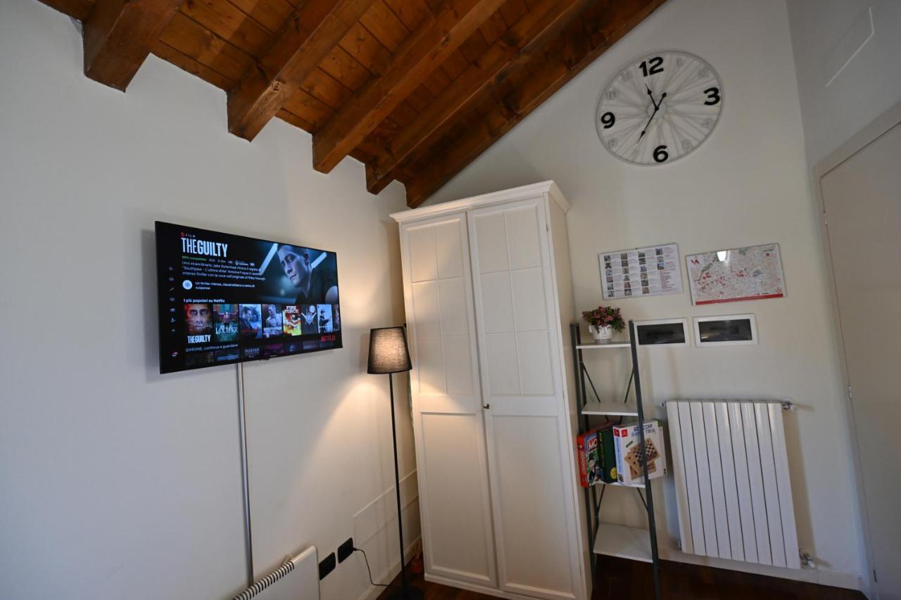Aura Loving Home Con 4 Posti Letto, Cucina Completa, Terrazzo Ed Un Grande Parco Verde Serravalle d'Asti Exterior photo