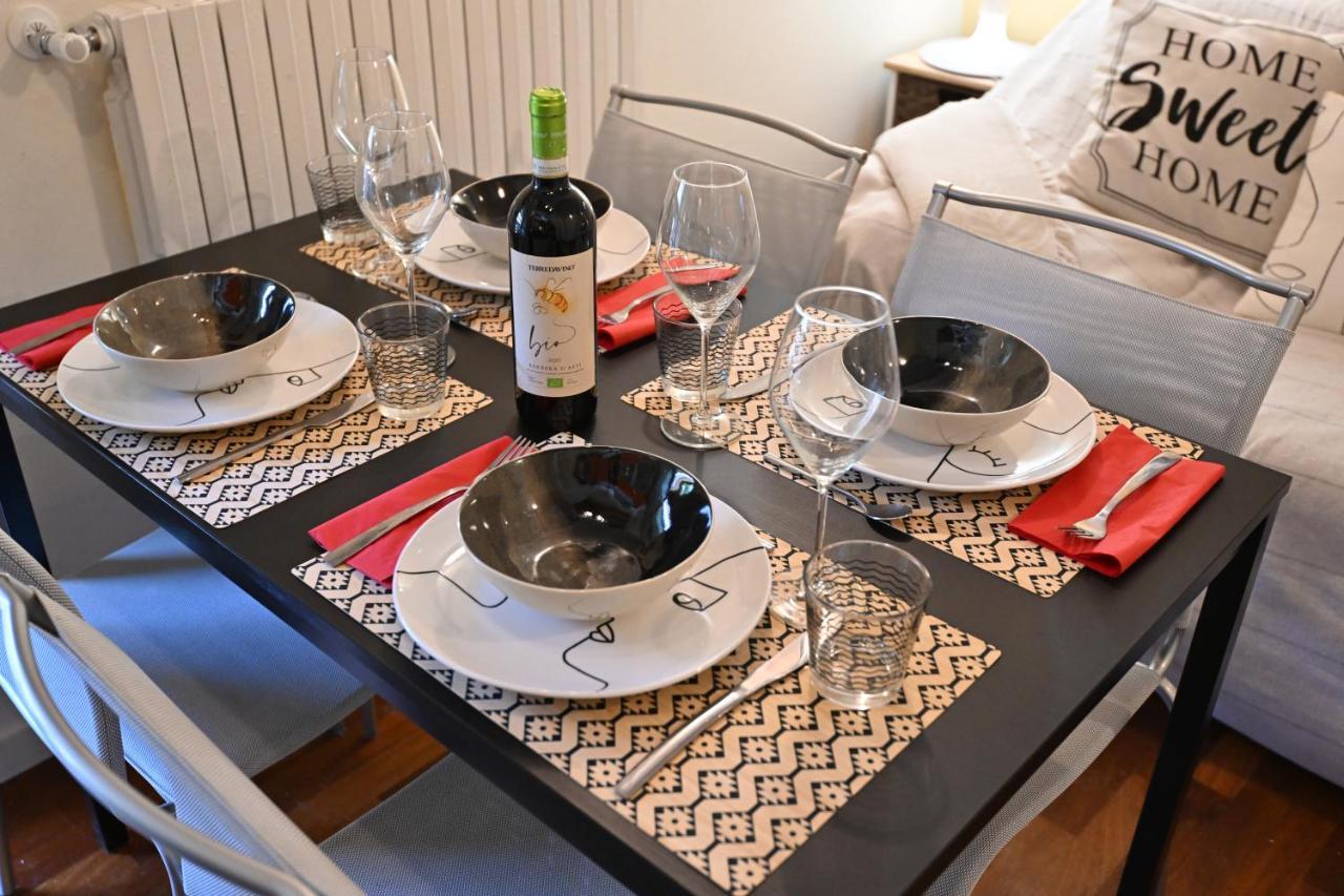 Aura Loving Home Con 4 Posti Letto, Cucina Completa, Terrazzo Ed Un Grande Parco Verde Serravalle d'Asti Exterior photo