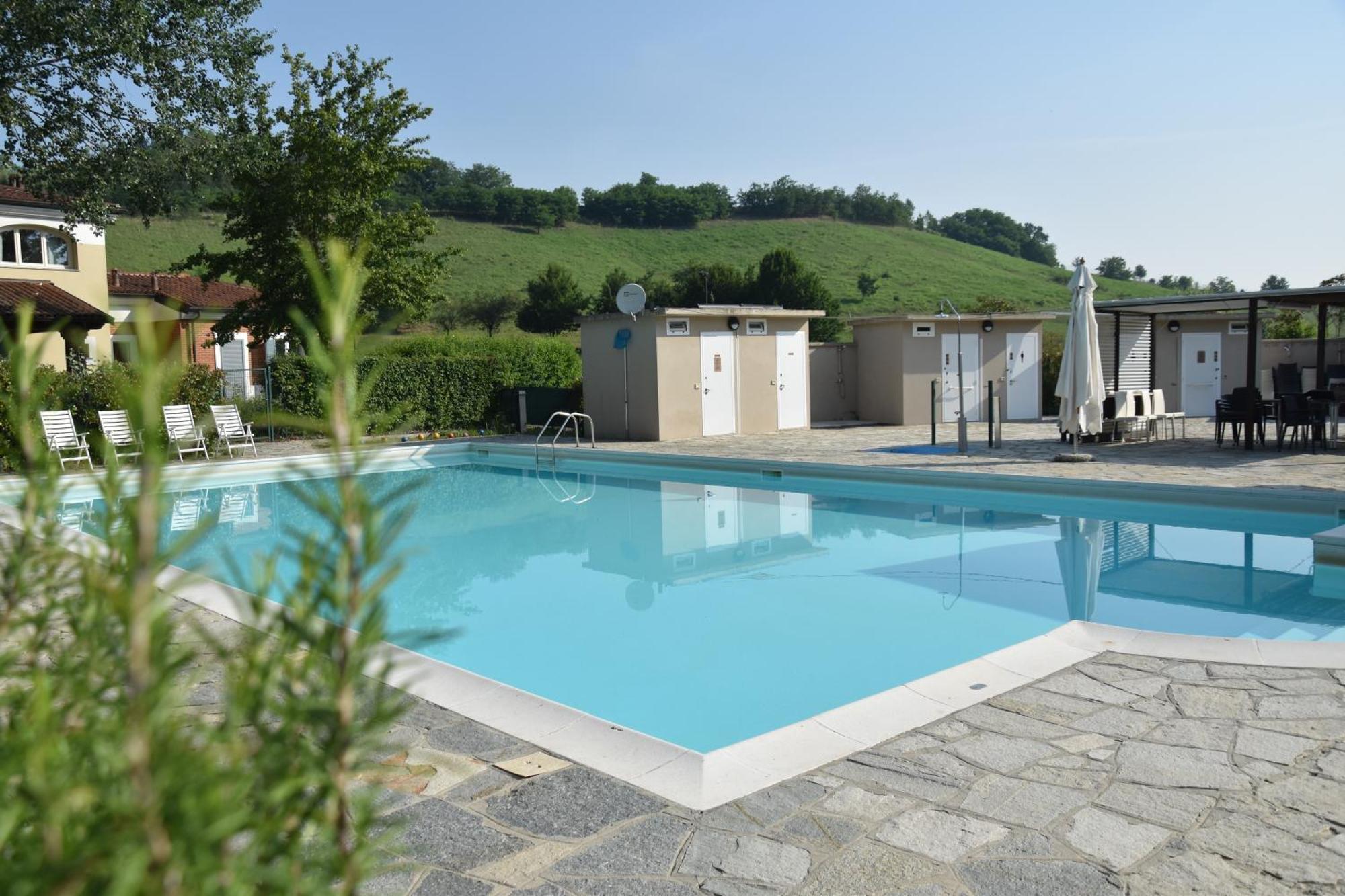 Aura Loving Home Con 4 Posti Letto, Cucina Completa, Terrazzo Ed Un Grande Parco Verde Serravalle d'Asti Exterior photo